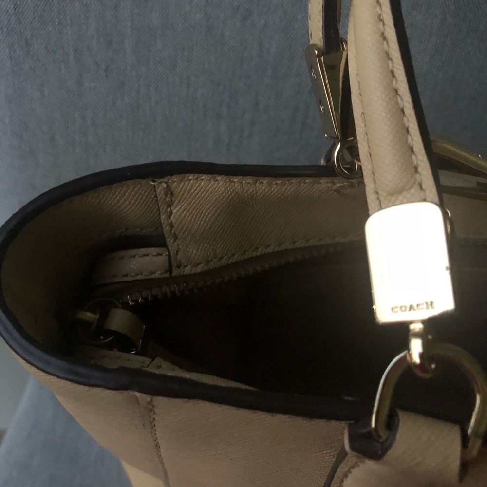 Coach Tan Tote Bag - Picture 4 of 13